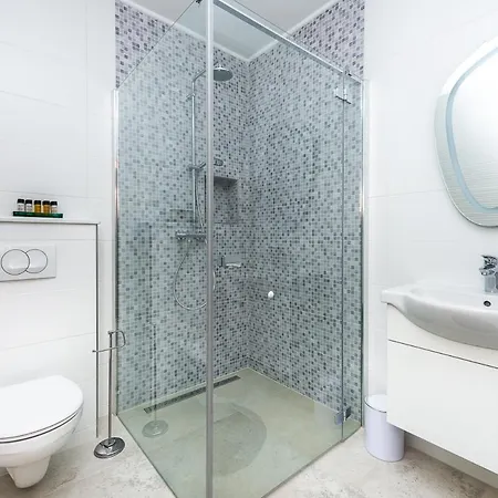 Zavrelje Sleeps 6 With Pool Air Con And Wifi * Mlini
