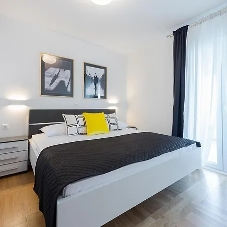 Zavrelje Sleeps 6 With Pool Air Con And Wifi Βίλα Mlini