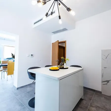 Zavrelje Sleeps 6 With Pool Air Con And Wifi Villa