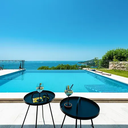 Zavrelje Sleeps 6 With Pool Air Con And Wifi Mlini