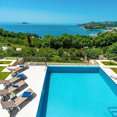Zavrelje Sleeps 6 With Pool Air Con And Wifi *